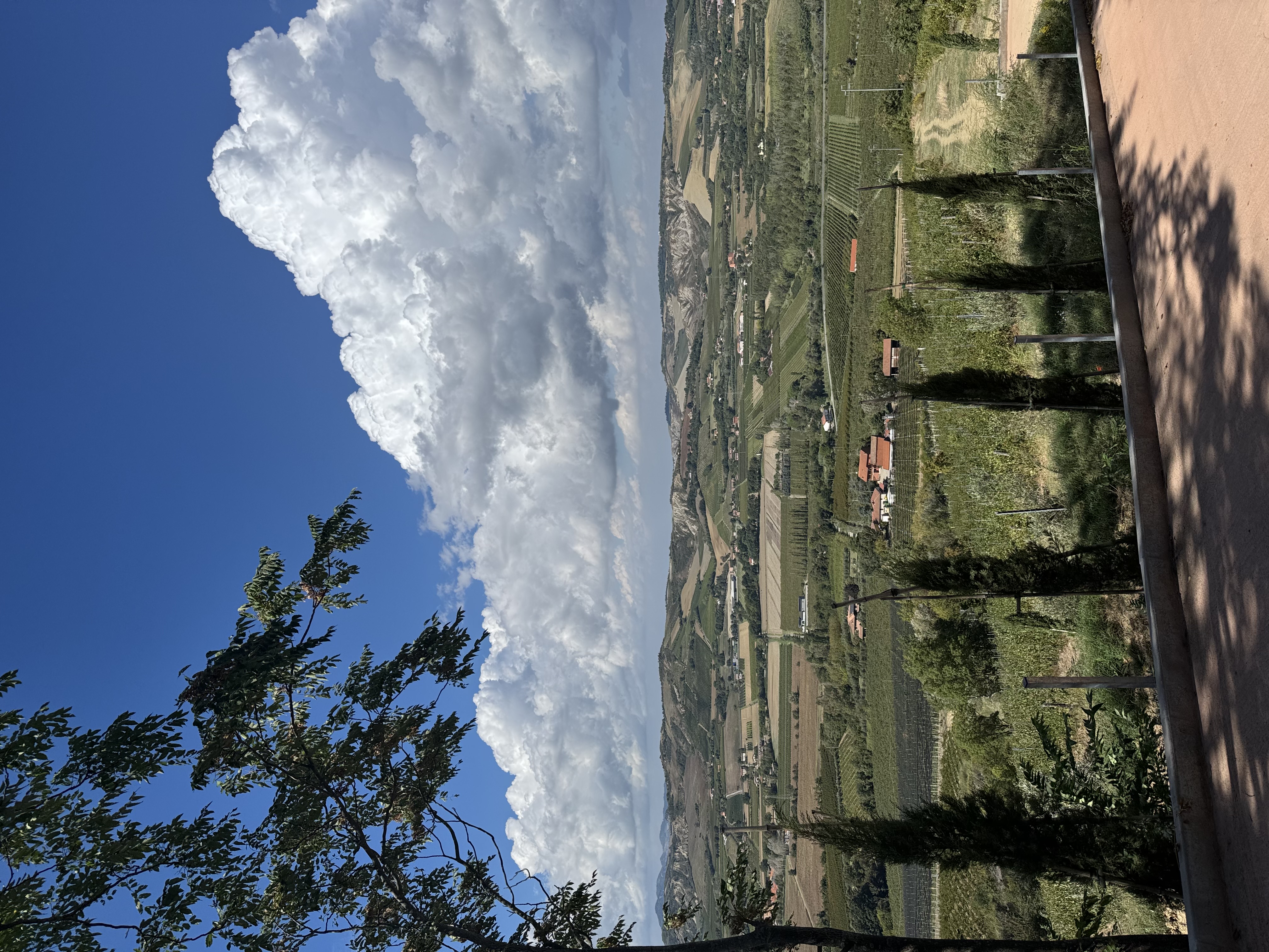 Il panorama che circonda la Tenuta Poggio Pollino